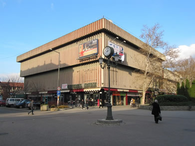 Avenue Gardens
